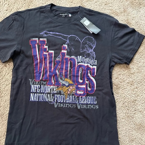 Minnesota Vikings Black Graphic T-Shirt - Picture 1 of 1